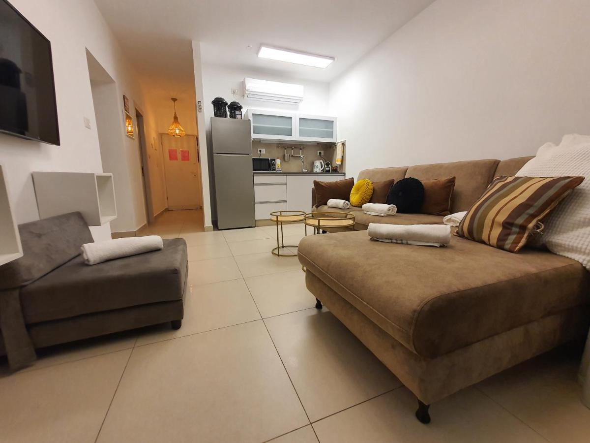 Barak Royal Suites 52 Garden - חמש דקות מהים ומהטיילת 埃拉特 外观 照片