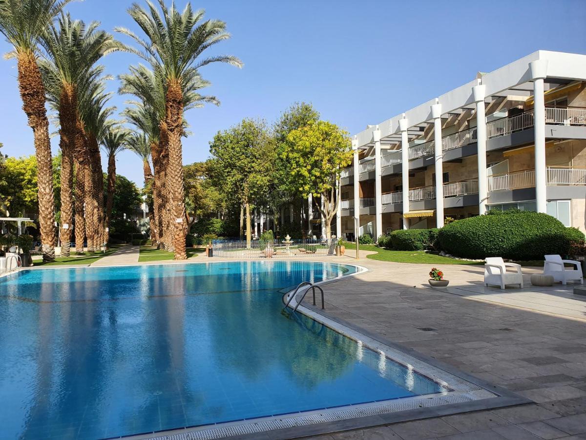 Barak Royal Suites 52 Garden - חמש דקות מהים ומהטיילת 埃拉特 外观 照片